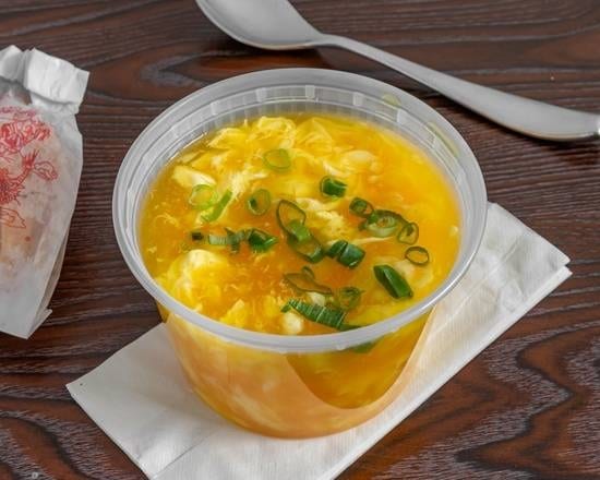 Quart Mixed Wonton & Egg Drop Soup.