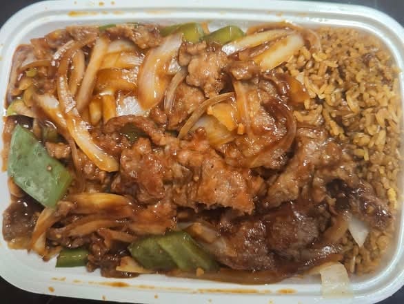 Dinner Pepper Steak Combination Platter.