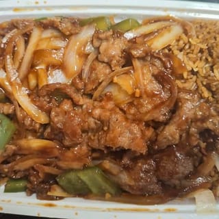 Dinner Pepper Steak Combination Platter