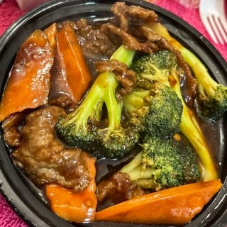 Beef with Broccoli Party Tray