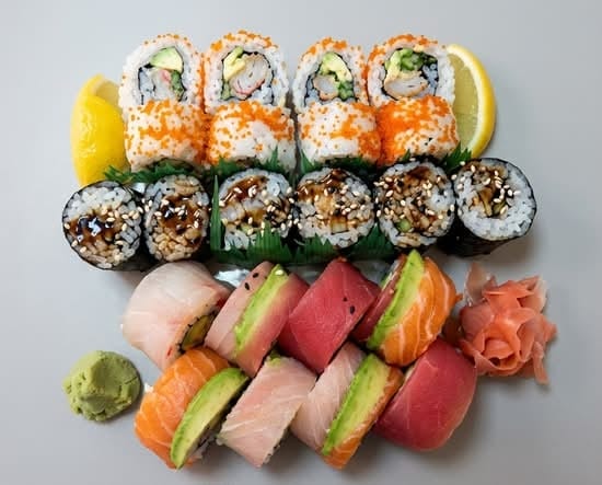 Wild & Sexy Roll Combo Plate.