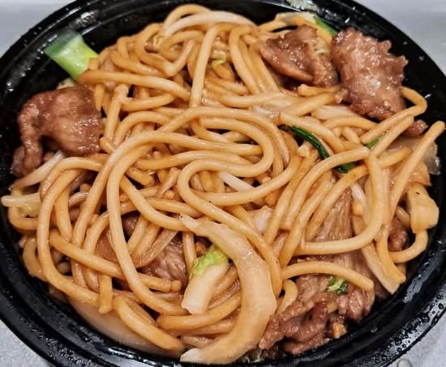 Beef Lo Mein Party Tray.